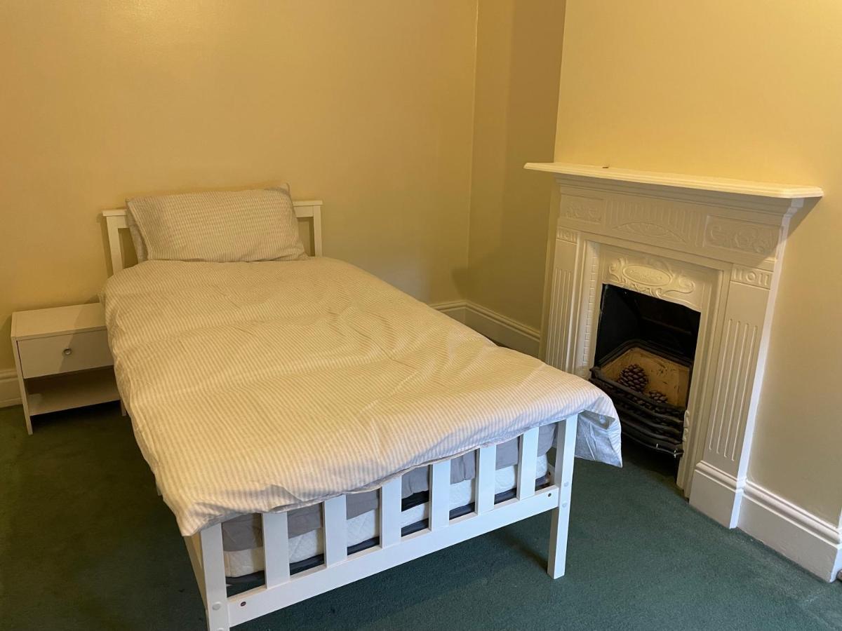 Rooms In A Victorian Comfortable 4-Bedroom House In Milton Keynes Rooms Not En-Suites Wolverton  Exterior foto